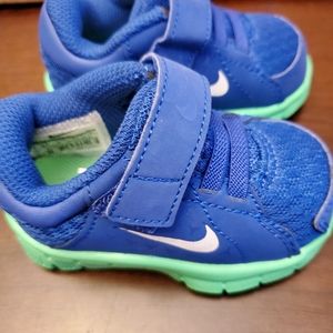 Baby Nike Velcro Sneakers SZ 3C